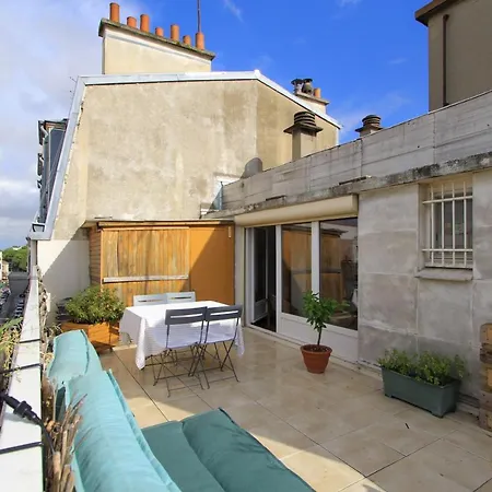 Nice 37M With Large Terrace In Paris Paris